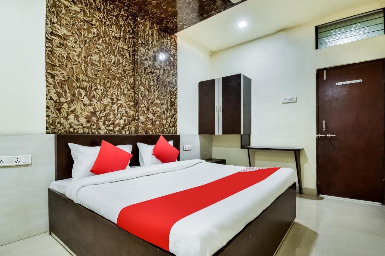 Hotel O Aryan Khāmgaon Zewnętrze zdjęcie
