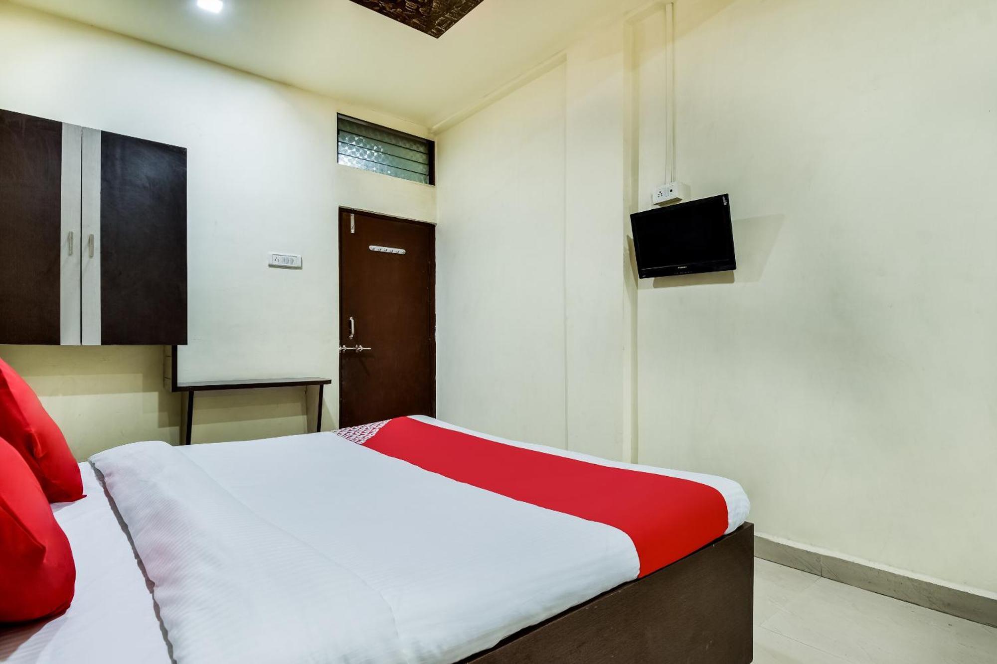 Hotel O Aryan Khāmgaon Zewnętrze zdjęcie
