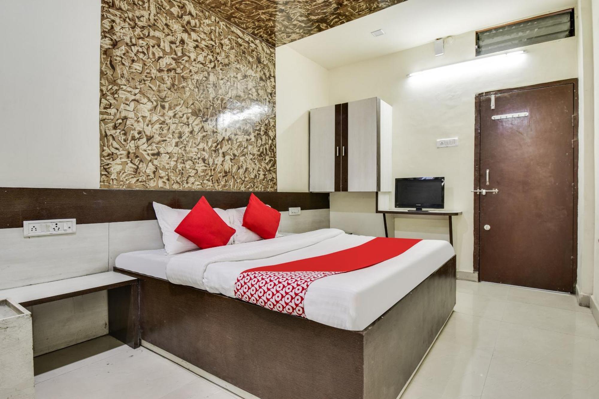 Hotel O Aryan Khāmgaon Zewnętrze zdjęcie